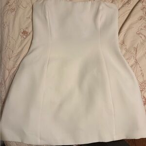 Elegant White Strapless Dress